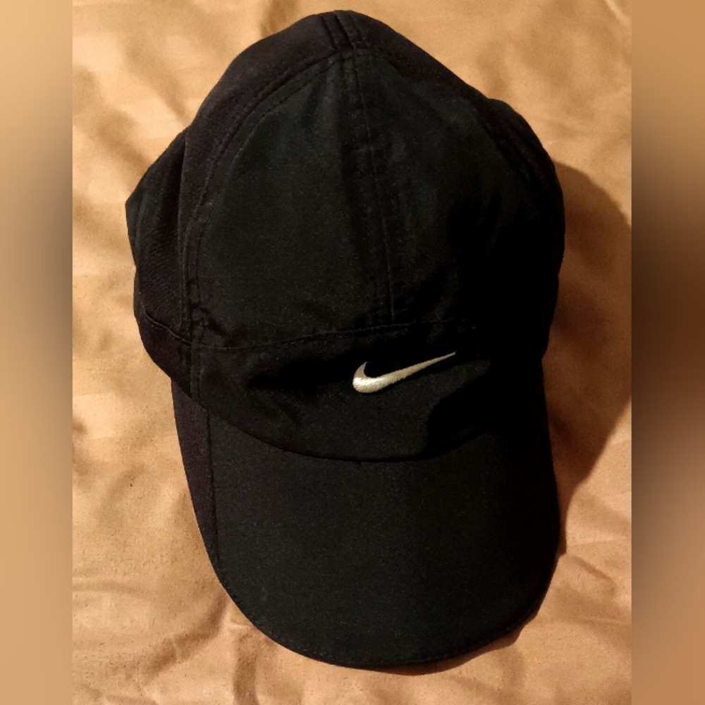 Nike Featherlight Dri-Fit Hat